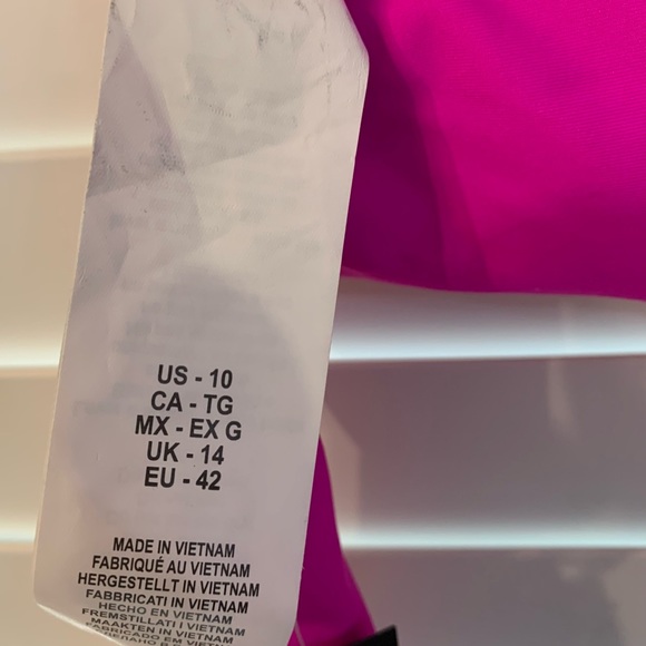 NWOT La Blanca Reversible Padded Halter Bikini Top Pink/Red Size 10 - Picture 3 of 4